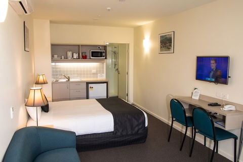 Shoreline Hotel - Hotel Accommodation 0