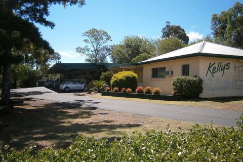 Kellys Motel Oakey - Hotel Accommodation 2