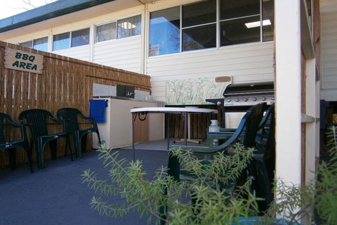 Kellys Motel Oakey - Hotel Accommodation 1