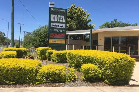 Springsure Overlander Motel - Hotel Accommodation 4