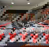 Burkes Hotel Motel - Hotel Accommodation