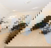 Colonial Court Villas - Hotel Accommodation