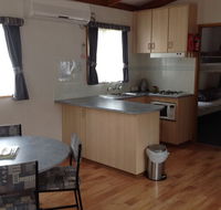 McLean Beach Holiday Park - Hotel Accommodation