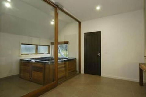 Blue Ice - Hotel Accommodation 3