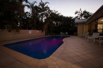 Emerald Gardens Motel & Apartments - Hotel Accommodation 1