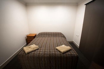 Emerald Gardens Motel & Apartments - Hotel Accommodation 4