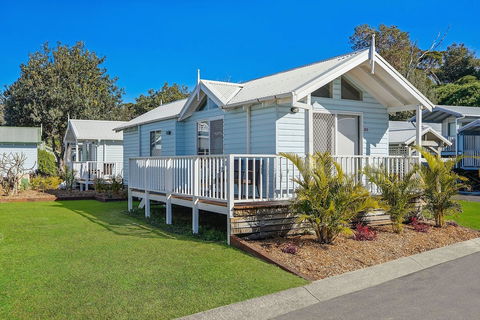 Blue Lagoon Beach Resort - Hotel Accommodation 1