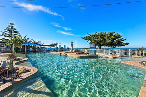 Blue Lagoon Beach Resort - Hotel Accommodation 4