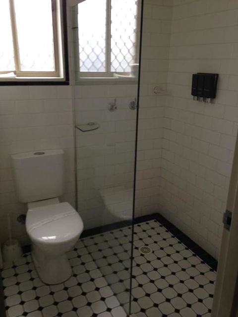 Francis Phillip Motor Inn - Hotel Accommodation 5