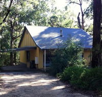 Idyllic Retreat For 4 People in Beautiful Otway Ranges Recharge  Refresh in Hot Tub - Hotel Accommodation
