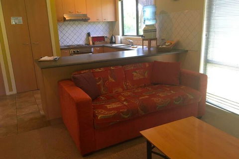 Idyllic Retreat For 4 People In Beautiful Otway Ranges, Recharge & Refresh In Hot Tub - Hotel Accommodation 4