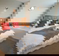 Tides Apartments - Hotel Accommodation
