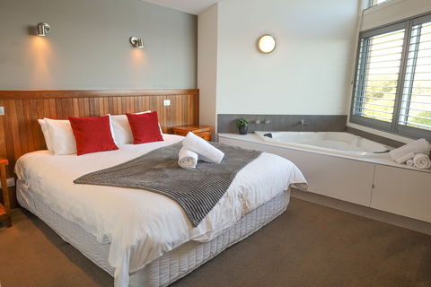 Tides Apartments - Hotel Accommodation 0