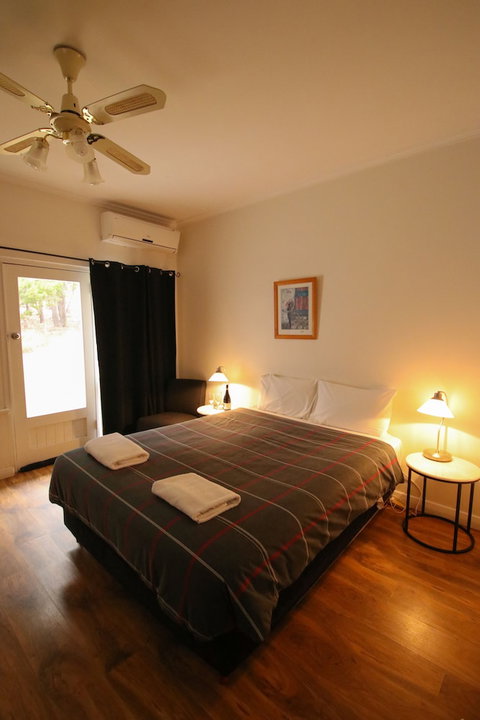 Cape Jervis Accommodation & Caravan Park - Hotel Accommodation 3