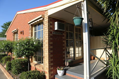 Old Coach Motor Inn - Hotel Accommodation 0