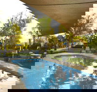 Winbi River Resort Holiday Rentals - Hotel Accommodation
