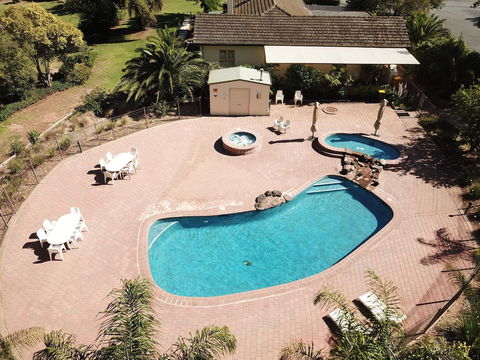 Winbi River Resort Holiday Rentals - Hotel Accommodation 3
