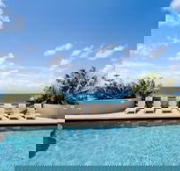 Clubb Coolum Beach Resort - Hotel Accommodation