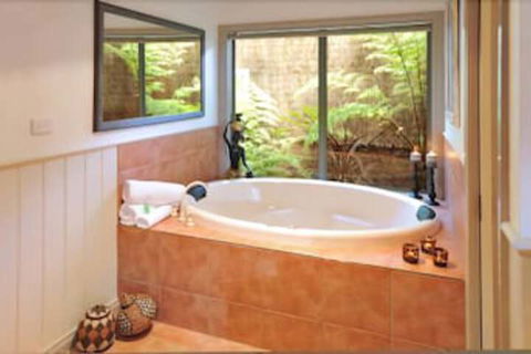 Eagle Hammer Cottages - Hotel Accommodation 4