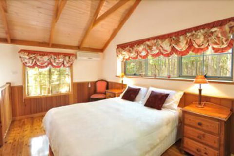 Eagle Hammer Cottages - Hotel Accommodation 6