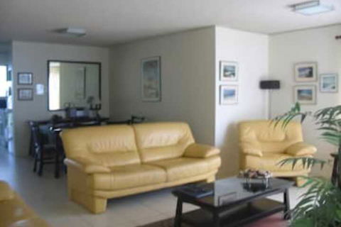 Estoril On Moffat - Hotel Accommodation 7