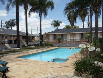 Town & Country Motor Inn - Hotel Accommodation 2