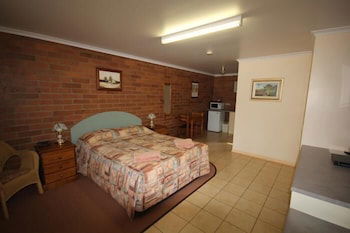 Rubyvale Motel & Holiday Units - Hotel Accommodation 4