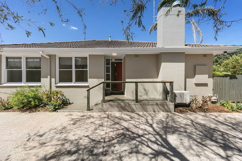 BOUTIQUE STAYS - Sandy Breeze 1 - Hotel Accommodation 0