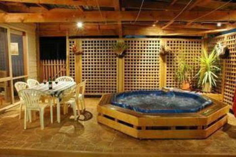 Woodland By The Bay & Puddleduck Cottage - Hotel Accommodation 2