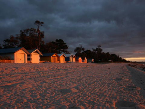 Westend Apartment At The Beach - Hotel Accommodation 3