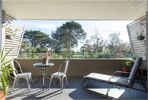 Westend Apartment At The Beach - Hotel Accommodation 1