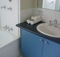 Mainsail Holiday Apartments - Hotel Accommodation