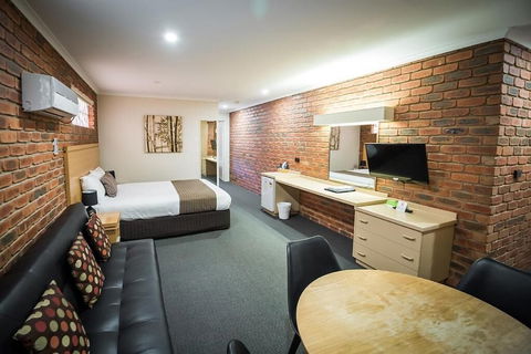 Australian Settlers Motor Inn - Hotel Accommodation 6