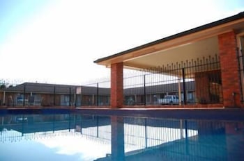Australian Settlers Motor Inn - Hotel Accommodation 3