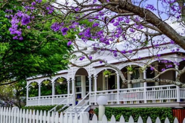 Aratula Primary QLD Hotel Accommodation