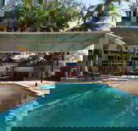 Palm Court Budget Motel Hostel/Backpackers - Hotel Accommodation
