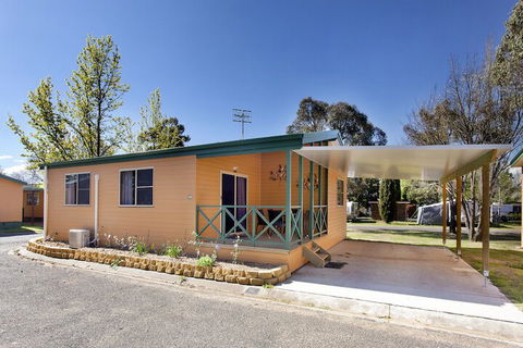 Armidale Tourist Park - Hotel Accommodation 4