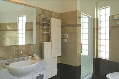 The Gatehouse At Villa Raedward - Hotel Accommodation 2