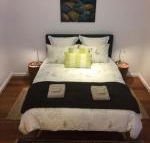 Smiths Lake House - Hotel Accommodation