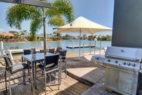 Coorumbong 36 - Hotel Accommodation 1