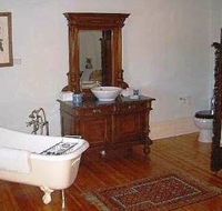 North Bundaleer Homestead - Hotel Accommodation