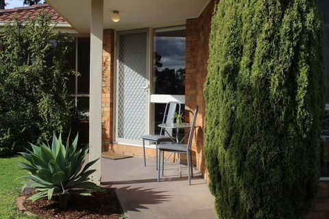Australian Home Away At East Doncaster Andersons Creek 1 - Hotel Accommodation 2
