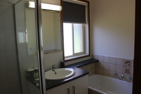 Australian Home Away At East Doncaster Andersons Creek 1 - Hotel Accommodation 4