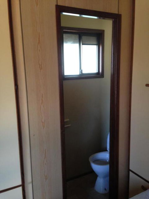 Newell Hwy Caravan Park - Hotel Accommodation 2