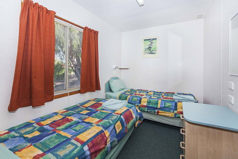 Naracoorte Holiday Park - Hotel Accommodation 3