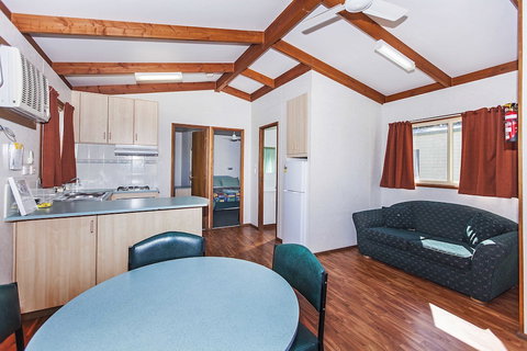 Naracoorte Holiday Park - Hotel Accommodation 0