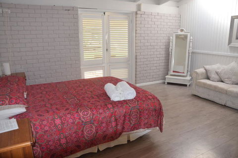 McCarthy Lake House - Hotel Accommodation 3