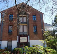 Accommodation in an Historic Warehouse - Hotel Accommodation