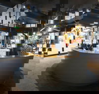 Waterfront Melbourne Apartments - Hotel Accommodation
