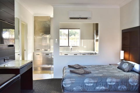 Western Downs Motor Inn - Hotel Accommodation 6